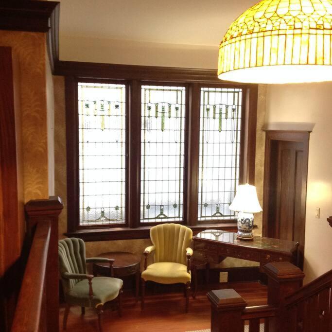 Parlor Suite In Heritage Manor, Fairfield, Near Dt Victoria Kültér fotó